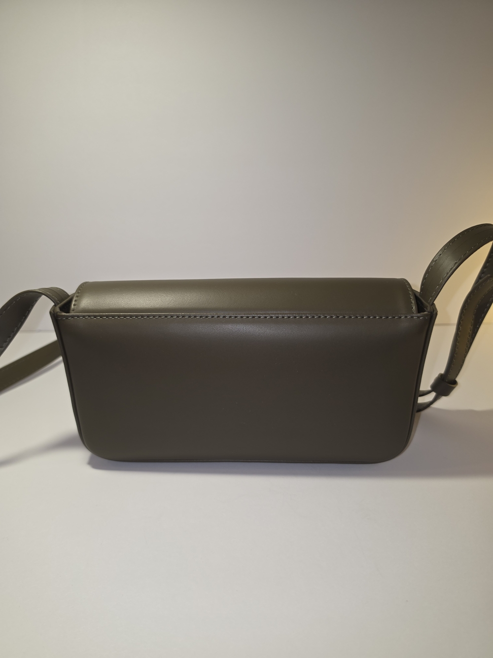 BAGLLET BG105 Olive Italian Leather Baguette Crossbody Bag - Picture 9 of 16